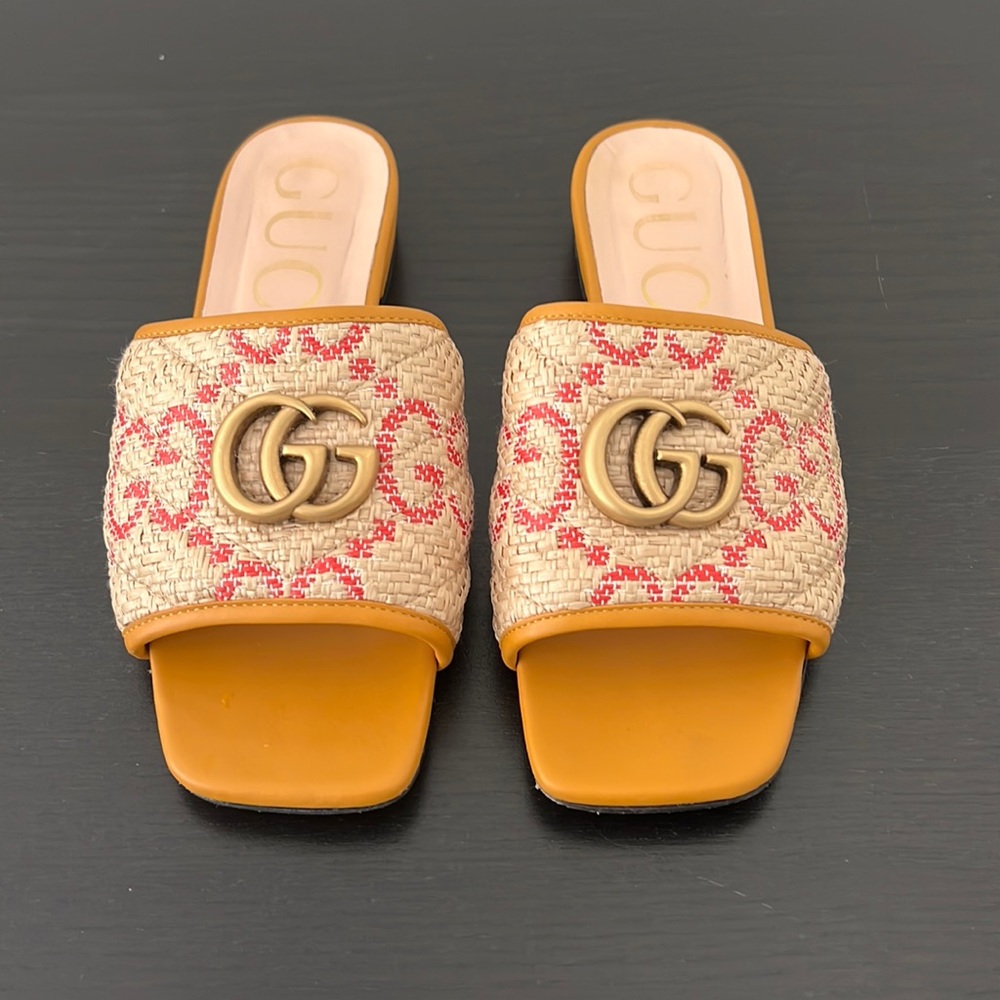 Gucci GG Raffia Effect Slide